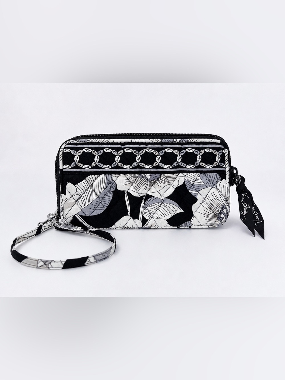 🖤 Vera Bradley Zip Around Wristlet Wallet | Black & White Floral Print 🖤